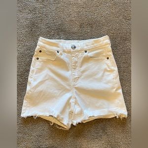 American Eagle women’s white jean shorts